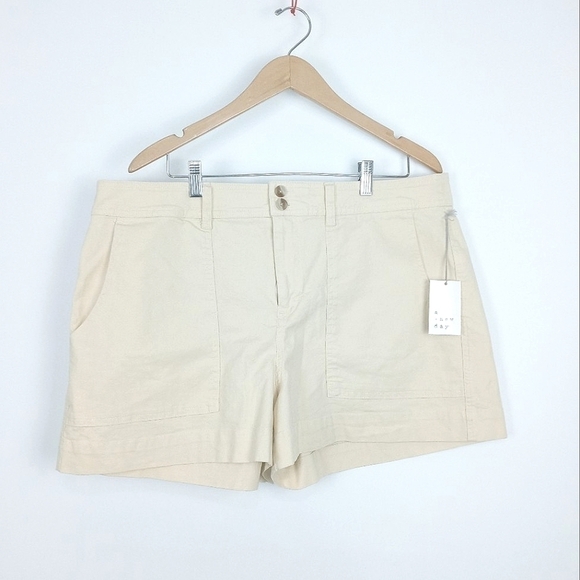 NWT A New Day High Waist Shorts in Light Yellow - Picture 2 of 4